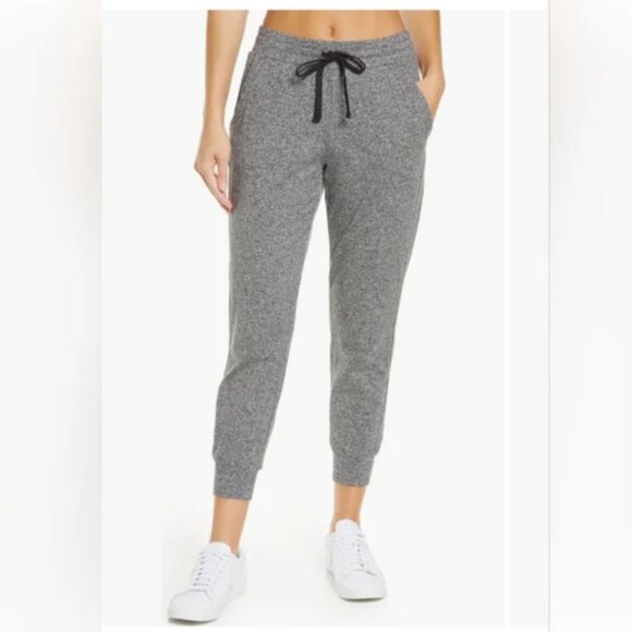 NWT Zella Restore Soft Pocket Heathered Grey Jogger Size S - Picture 1 of 7